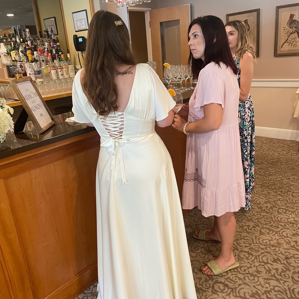 AW Bridal Ivory gown - Picture 5 of 5